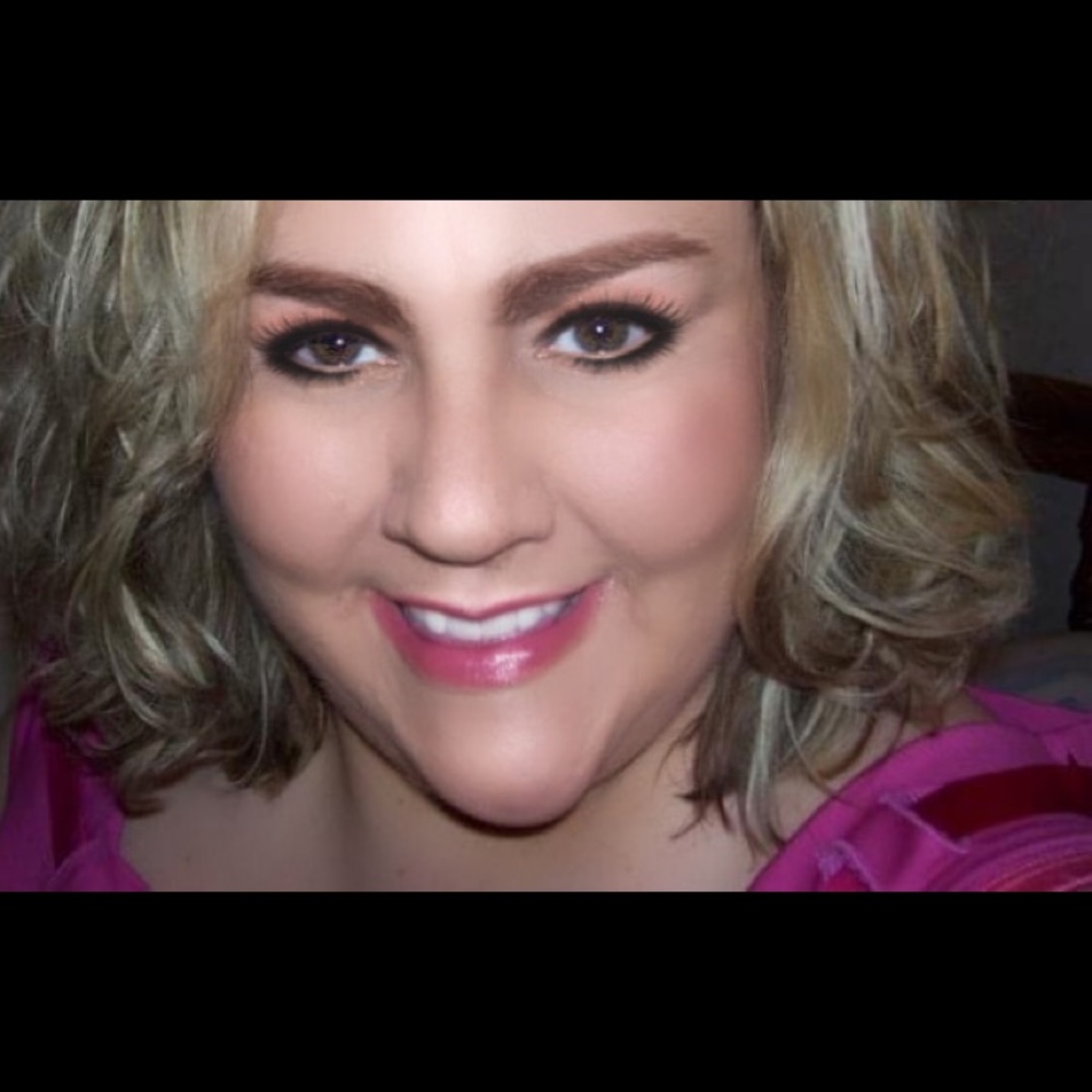 Meet your Posher, Teddi